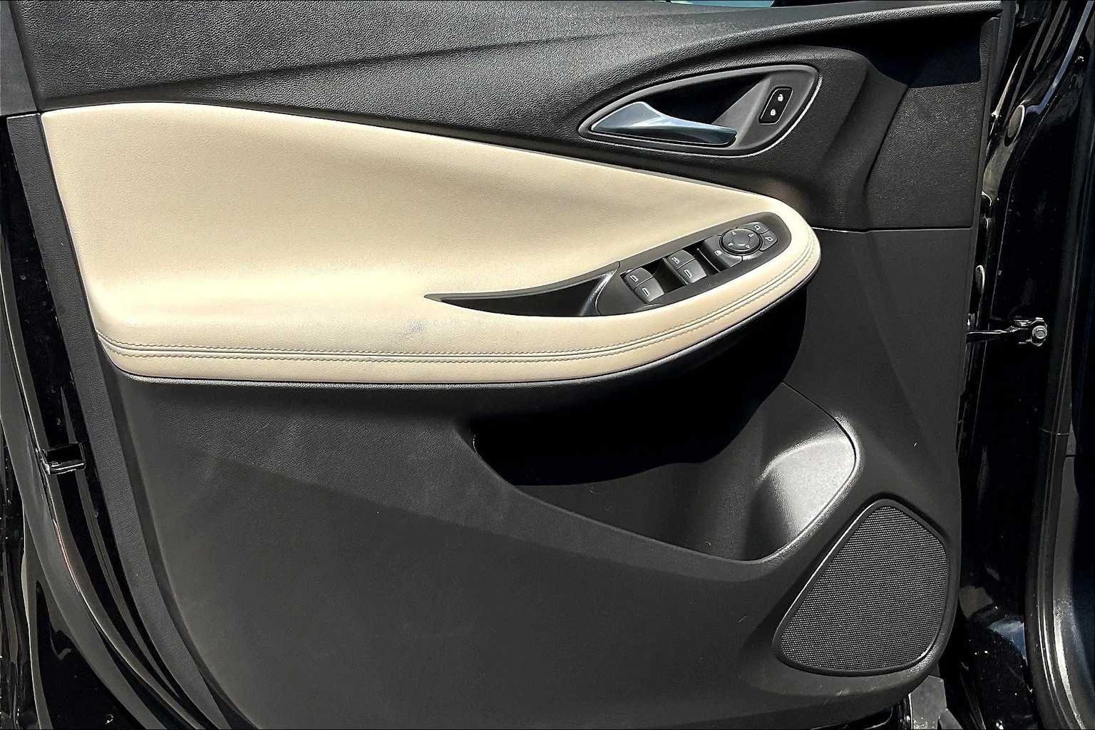 Used 2025 Ebony Twilight Metallic Buick Preferred image 20