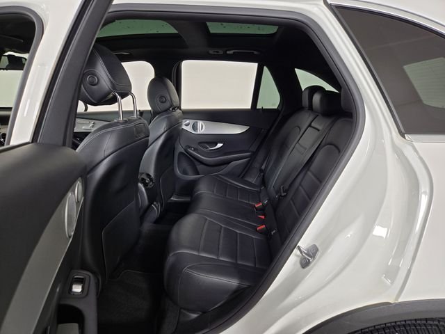 Used 2019 White Mercedes-Benz GLC 300 image 19