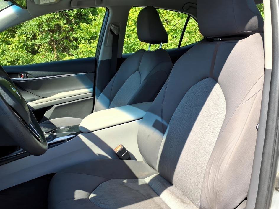 Used 2018 Celestial Silver Metallic Toyota L image 13