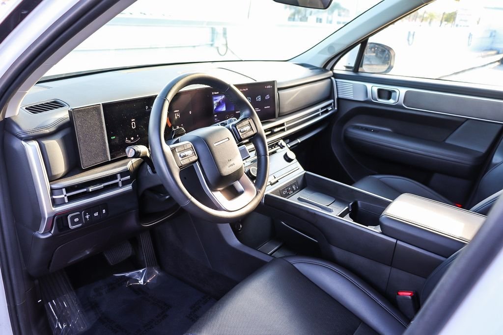 Used 2025 White Hyundai SEL image 22