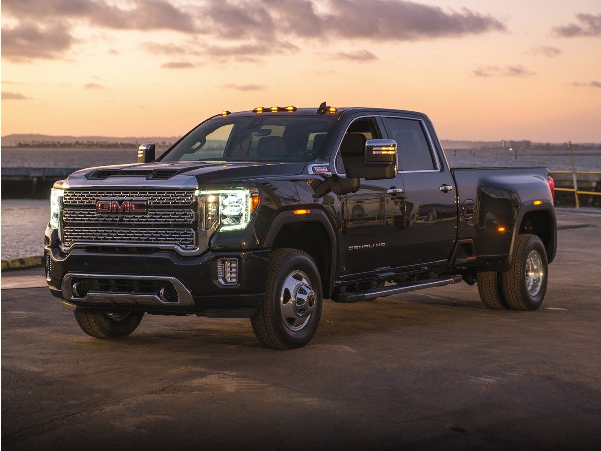 Used 2022 Summit White GMC SLE image 1