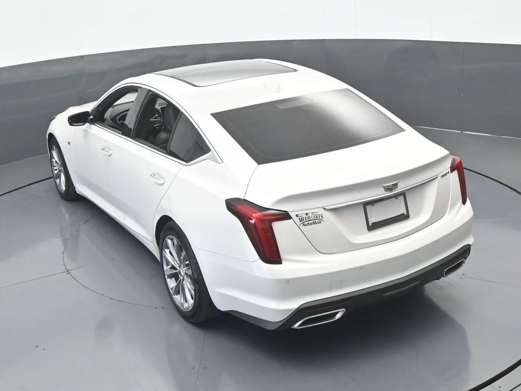 Used 2020 Crystal White Tricoat Cadillac Premium Luxury image 15