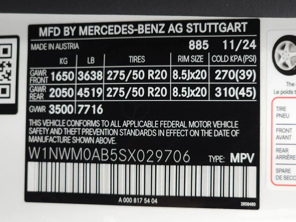 Certified Used 2025 Moonlight White Metallic Mercedes-Benz G 580 image 38