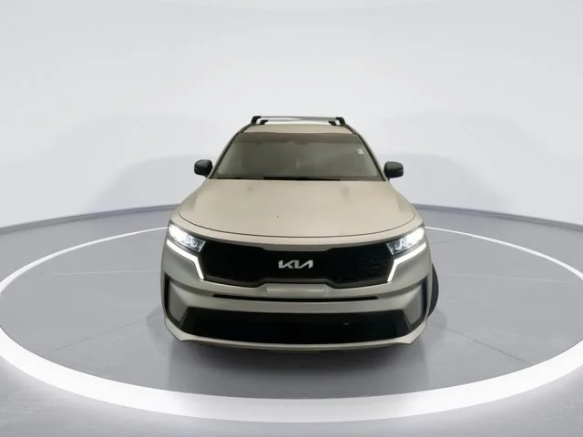 Used 2022 Silver Kia S image 7