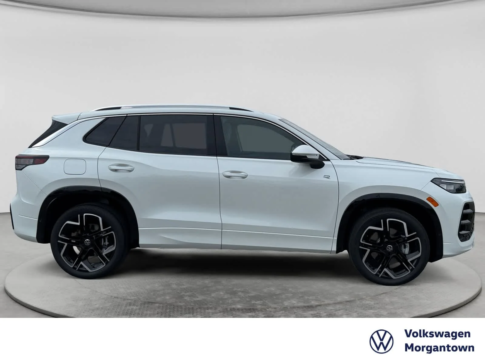 New 2026 Opal White Pearl Volkswagen SEL R-Line Turbo image 4