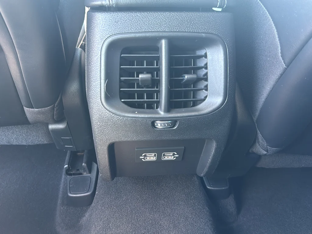 Used 2021 Gray Jeep Latitude Plus image 25