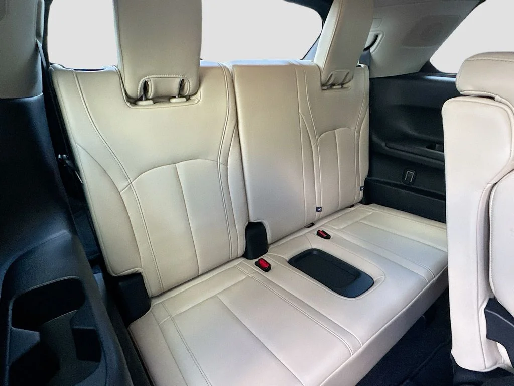 Used 2023 Gray INFINITI LUXE image 29
