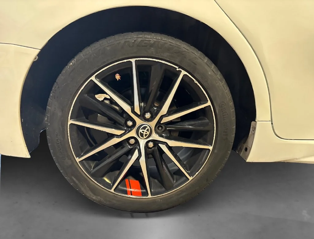 Used 2023 Ice Toyota SE image 17