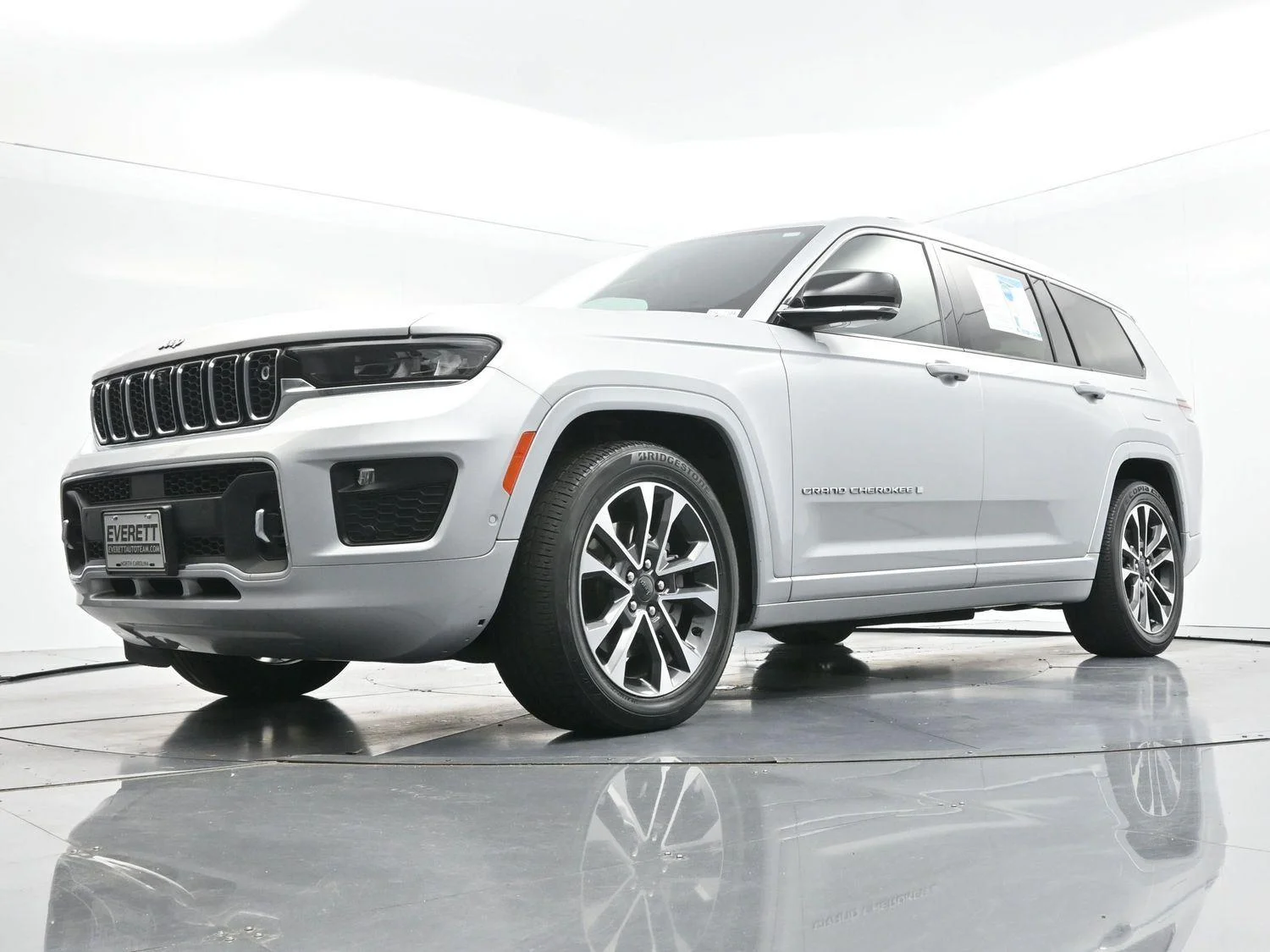 Used 2022 Silver Zynith Jeep Overland image 51