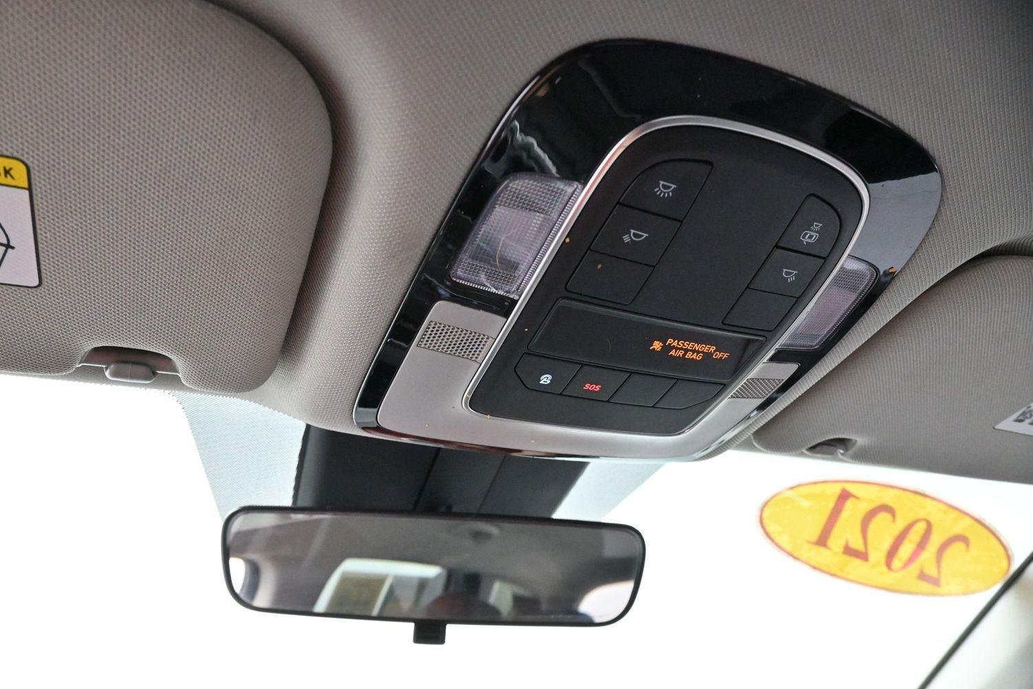Used 2021 Shimmering Silver Hyundai SEL image 25