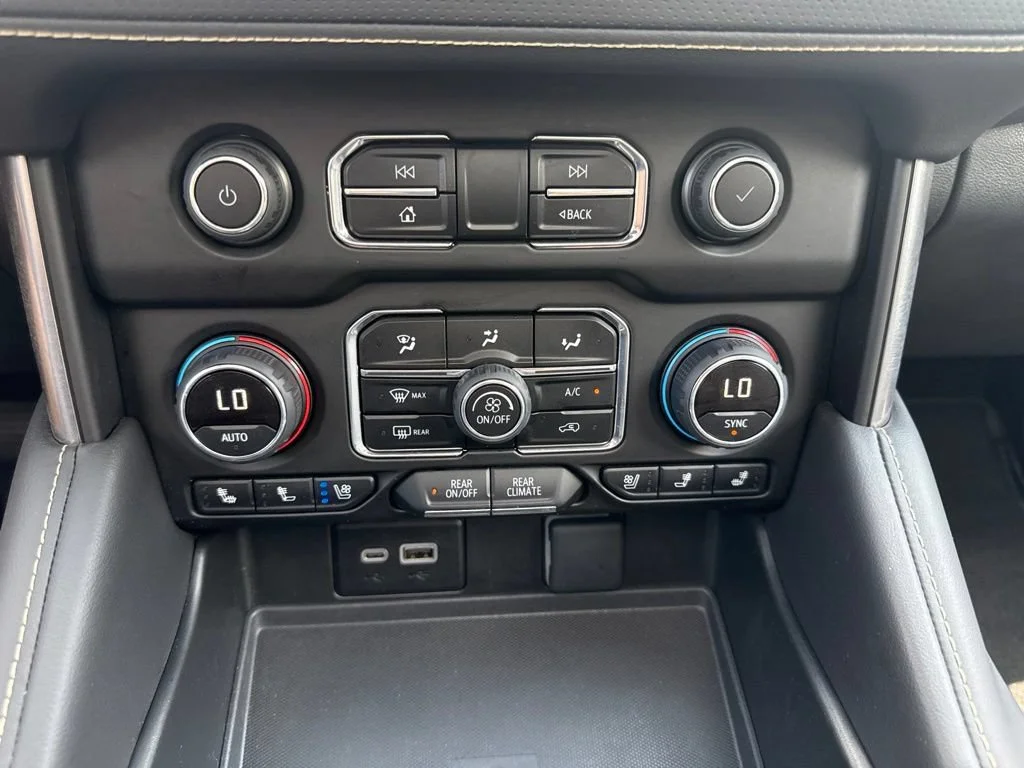 Used 2024 Summit White Chevrolet Premier image 24