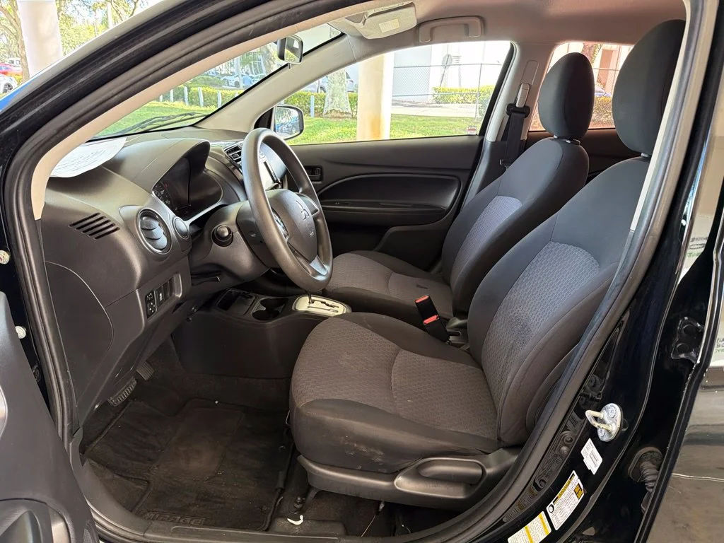 Used 2018 Black Mitsubishi ES image 5