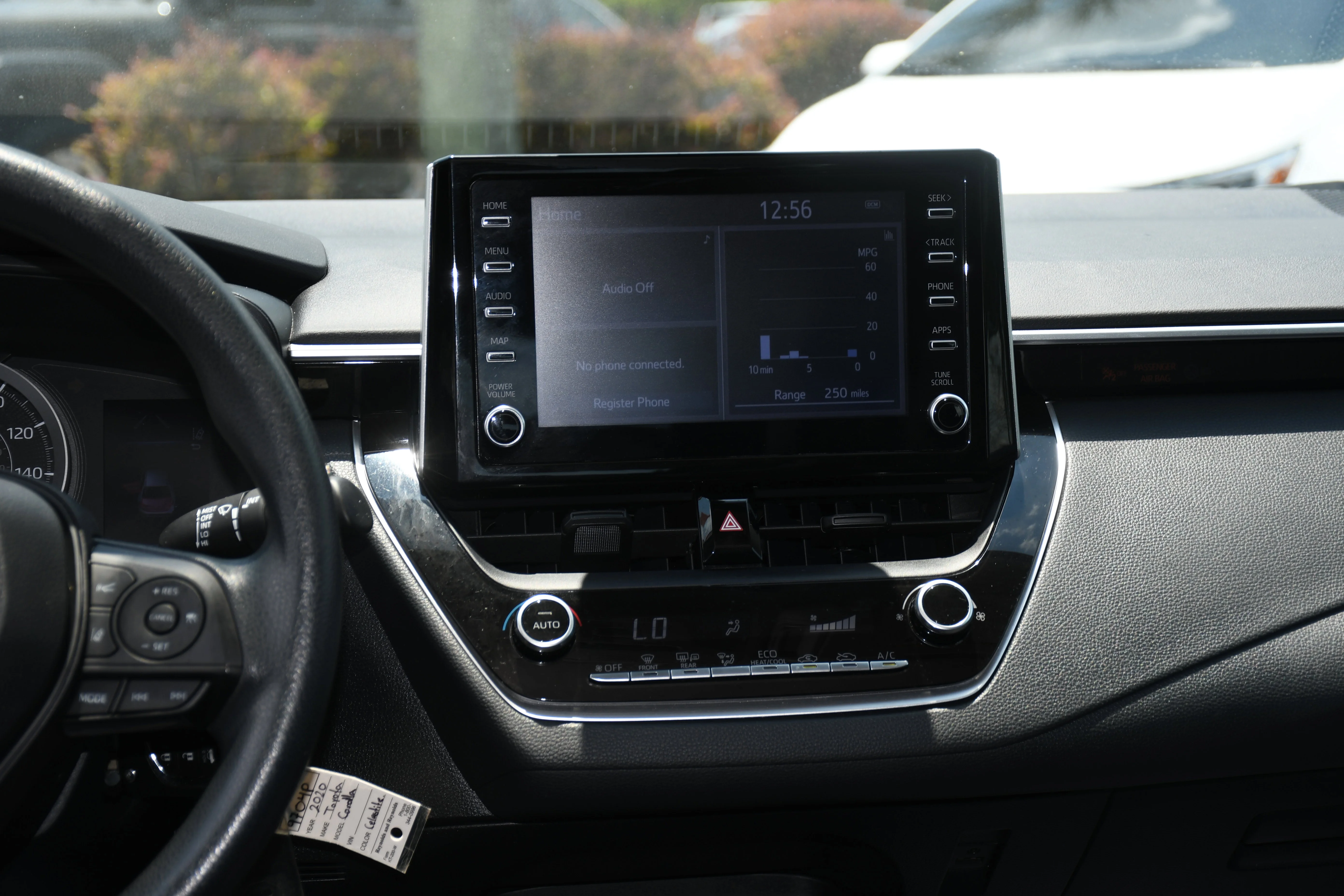 Certified Used 2020  Toyota LE image 13