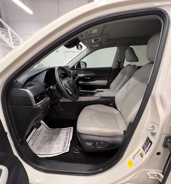 Used 2024 White Toyota XLE image 23