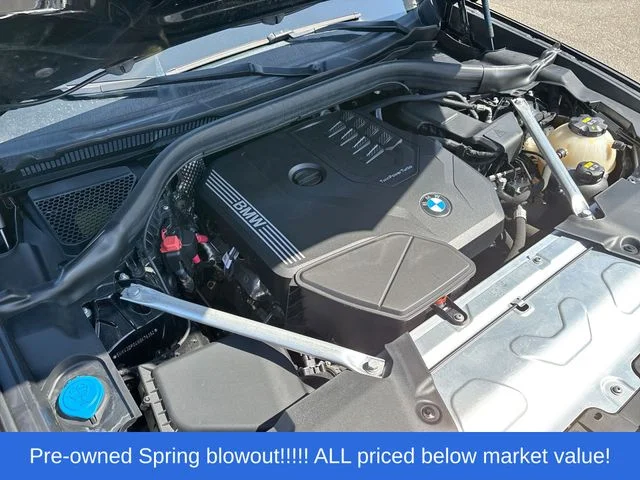 Used 2022 Black BMW sDrive30i image 10