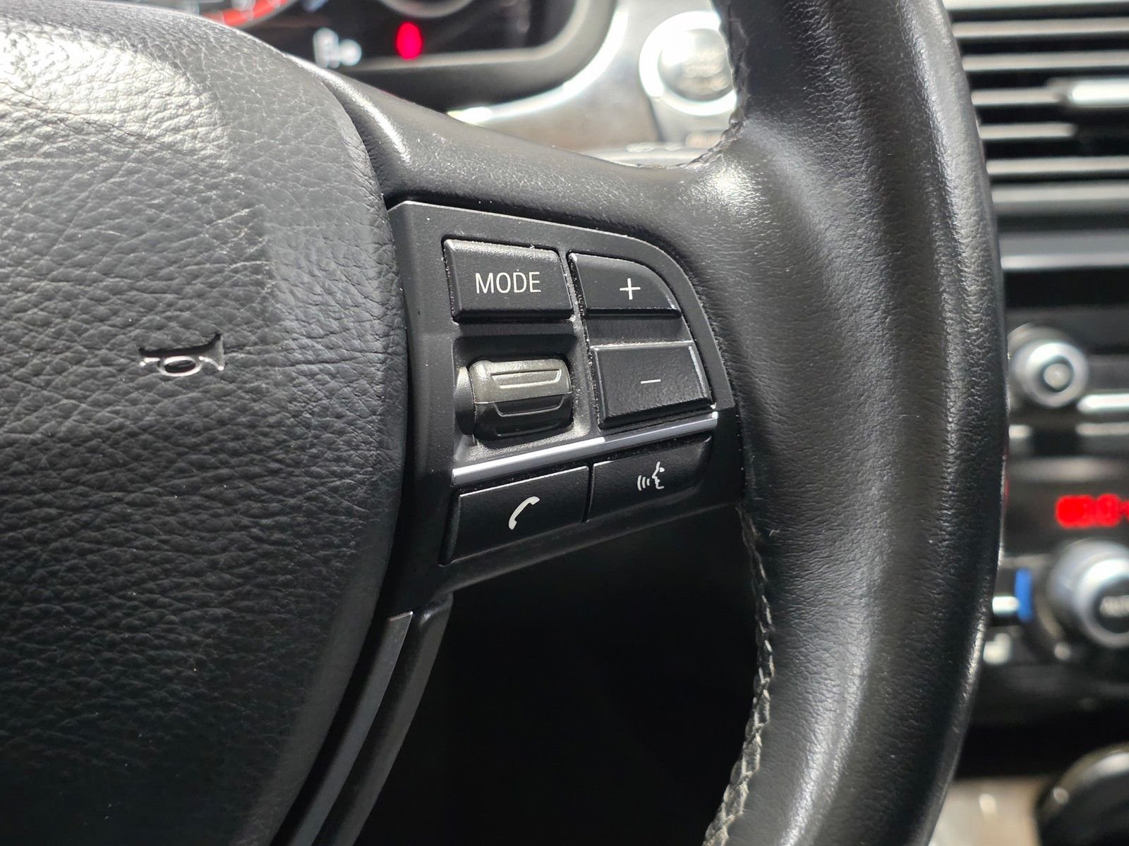 Used 2015 Jet Black BMW 528i image 31