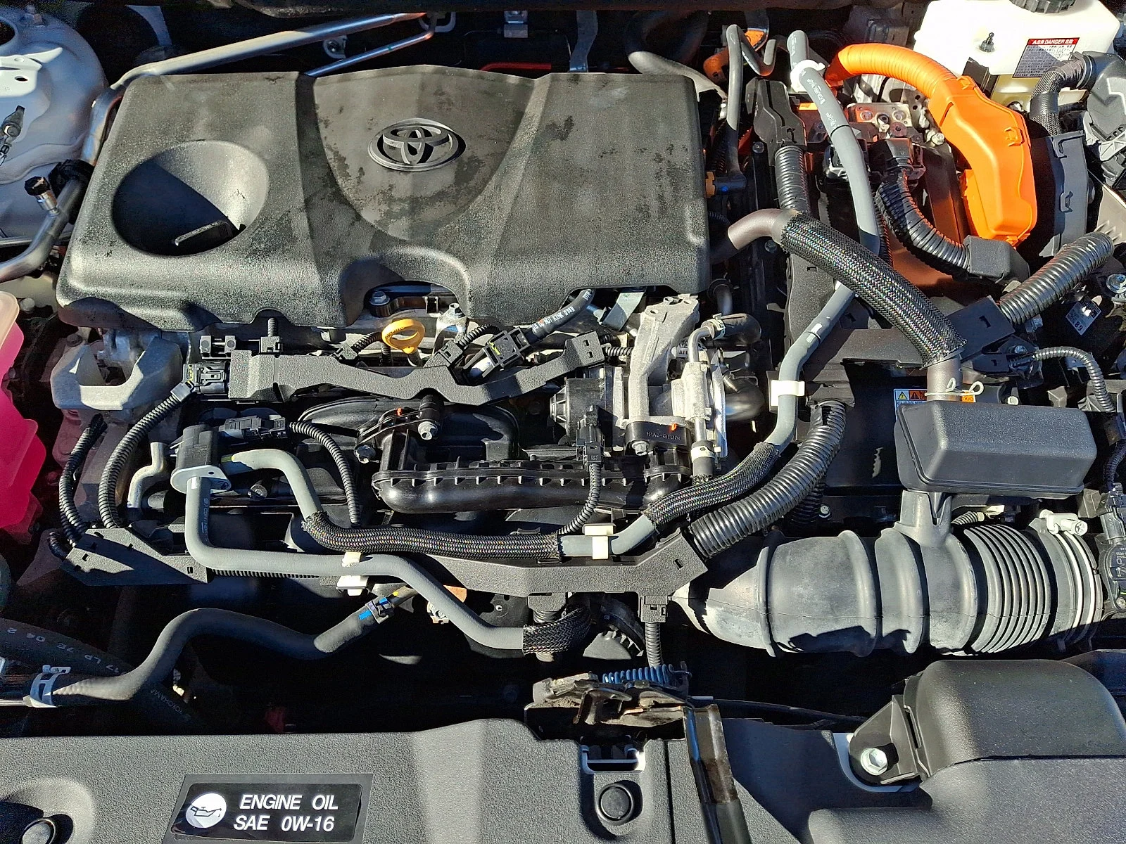 Used 2021 White Toyota XLE image 29