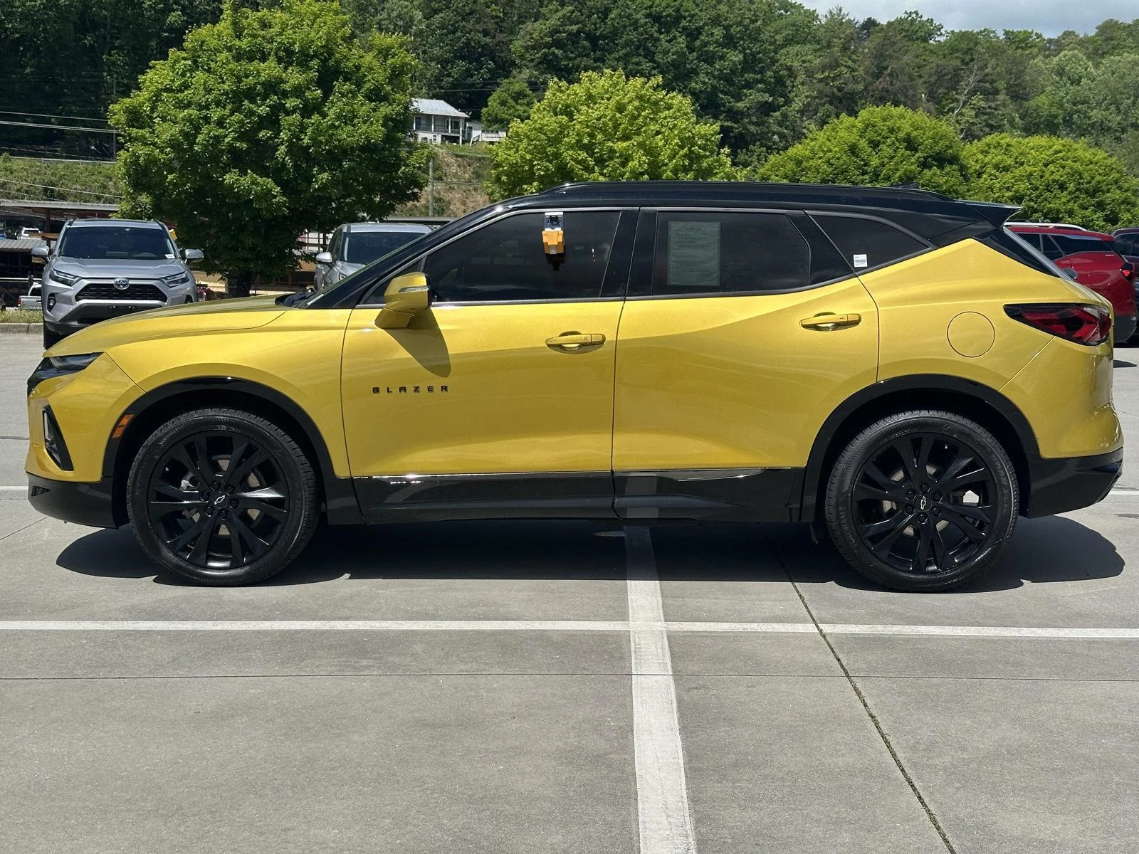 Used 2022 Nitro Yellow Metallic Chevrolet RS image 4