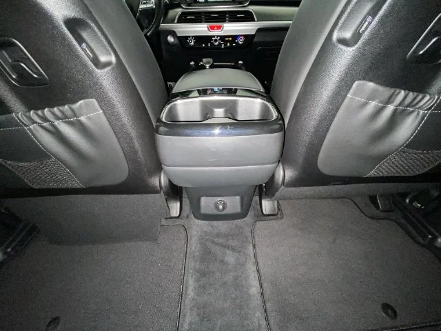 Used 2021 Green Kia S image 29