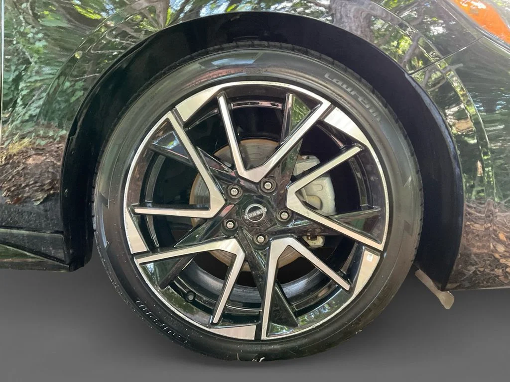 Used 2025 Black Nissan SR image 16