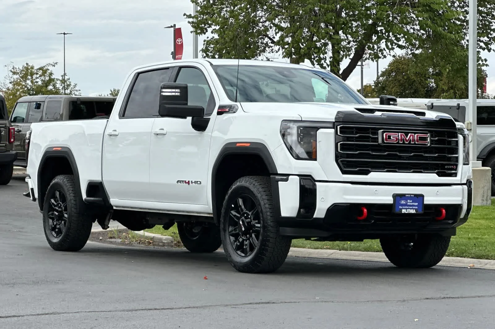 Certified Used 2025 Summit White GMC AT4 image 9