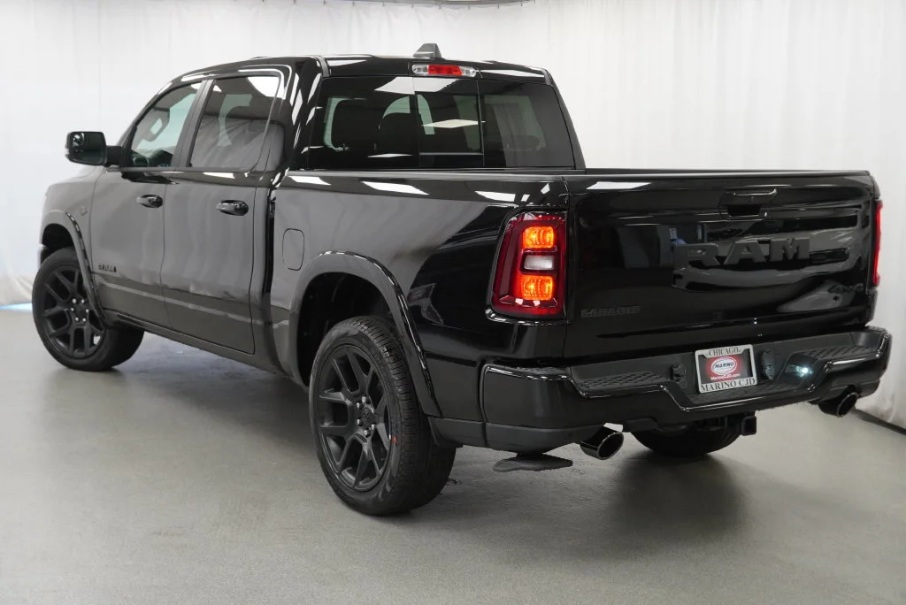 New 2027 Diamond Black Crystal Pearl-Coat Exterior Paint RAM Laramie image 16