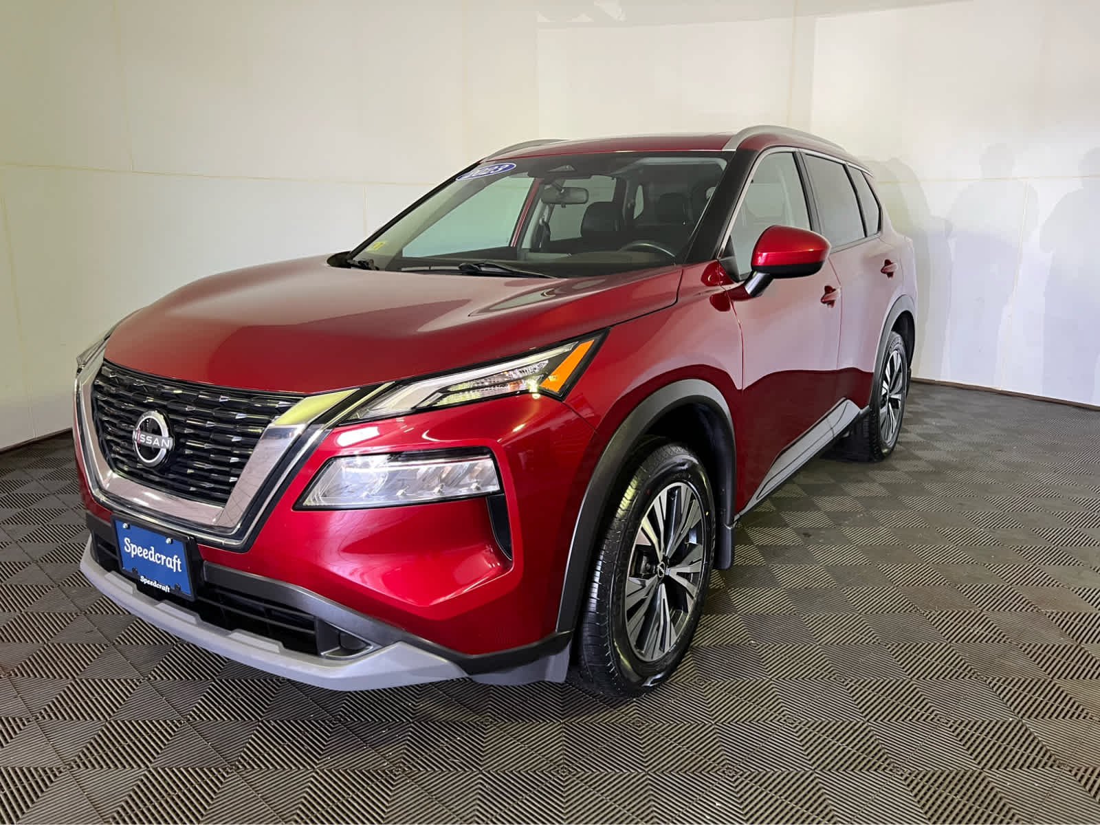 Used 2023 Scarlet Ember Tintcoat Nissan SV image 3