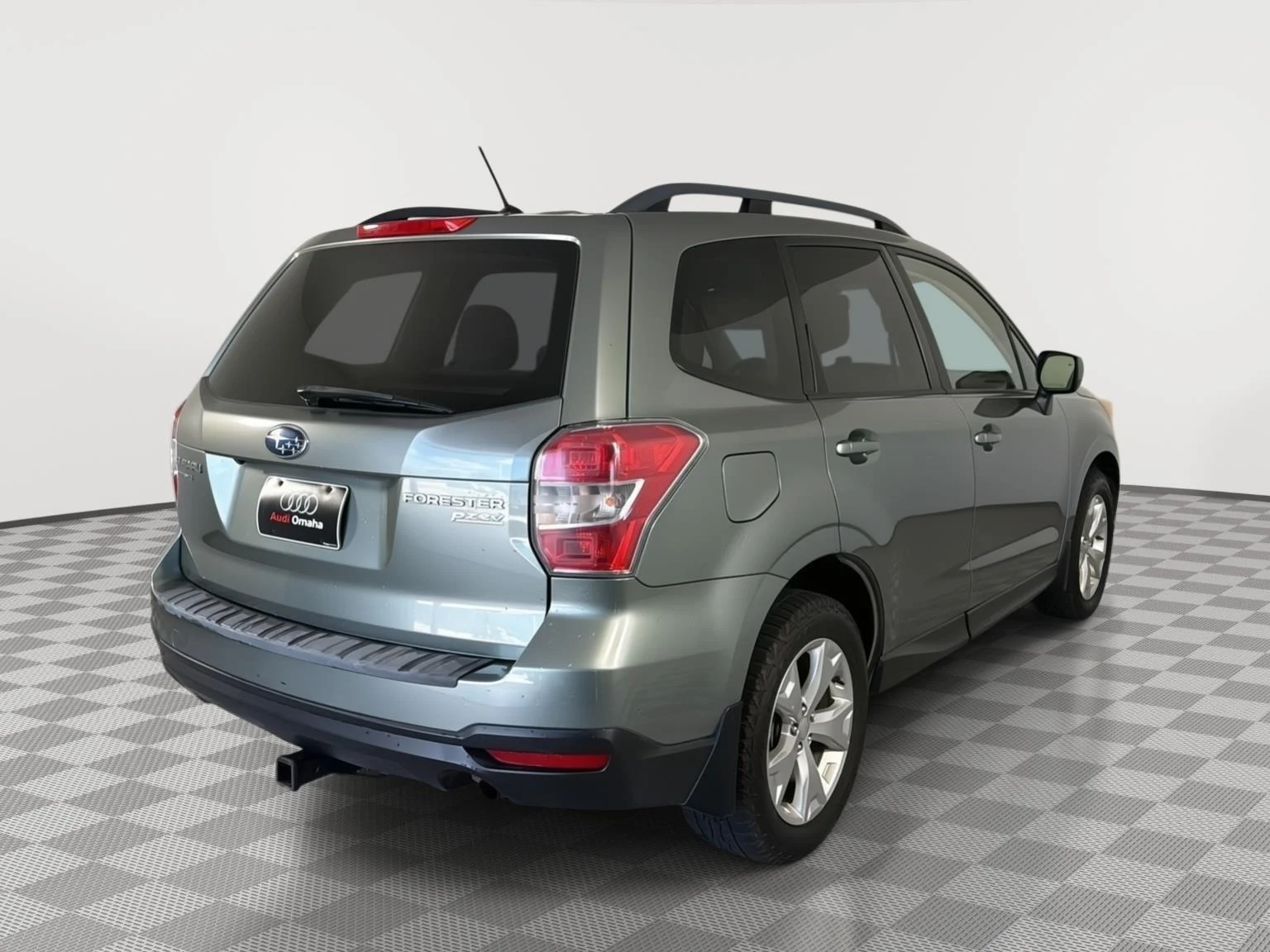 Used 2014 Green Subaru 2.5i Premium image 2