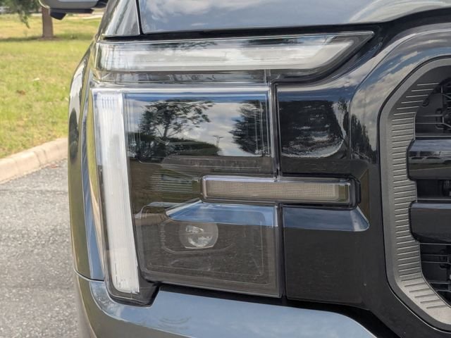Used 2025 Gray Ford Lariat image 10