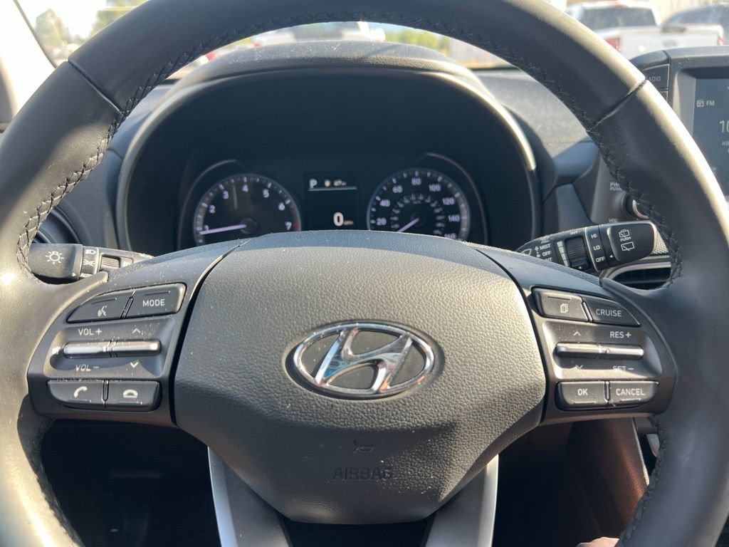 Used 2021 Lunar White Hyundai Limited image 26