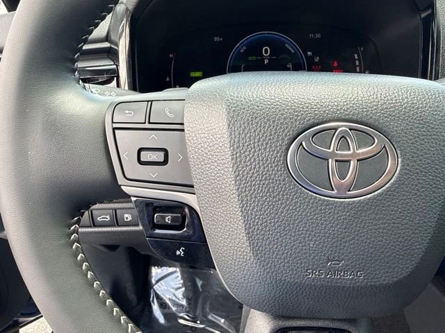 2025 Toyota Camry SE - Photo 29