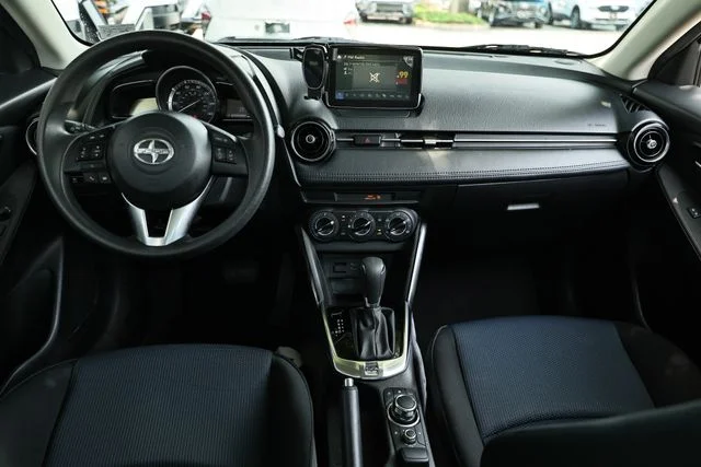 Used 2016 Sapphire Scion Base image 24
