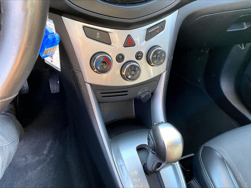 Used 2015 Blue Chevrolet LT image 25