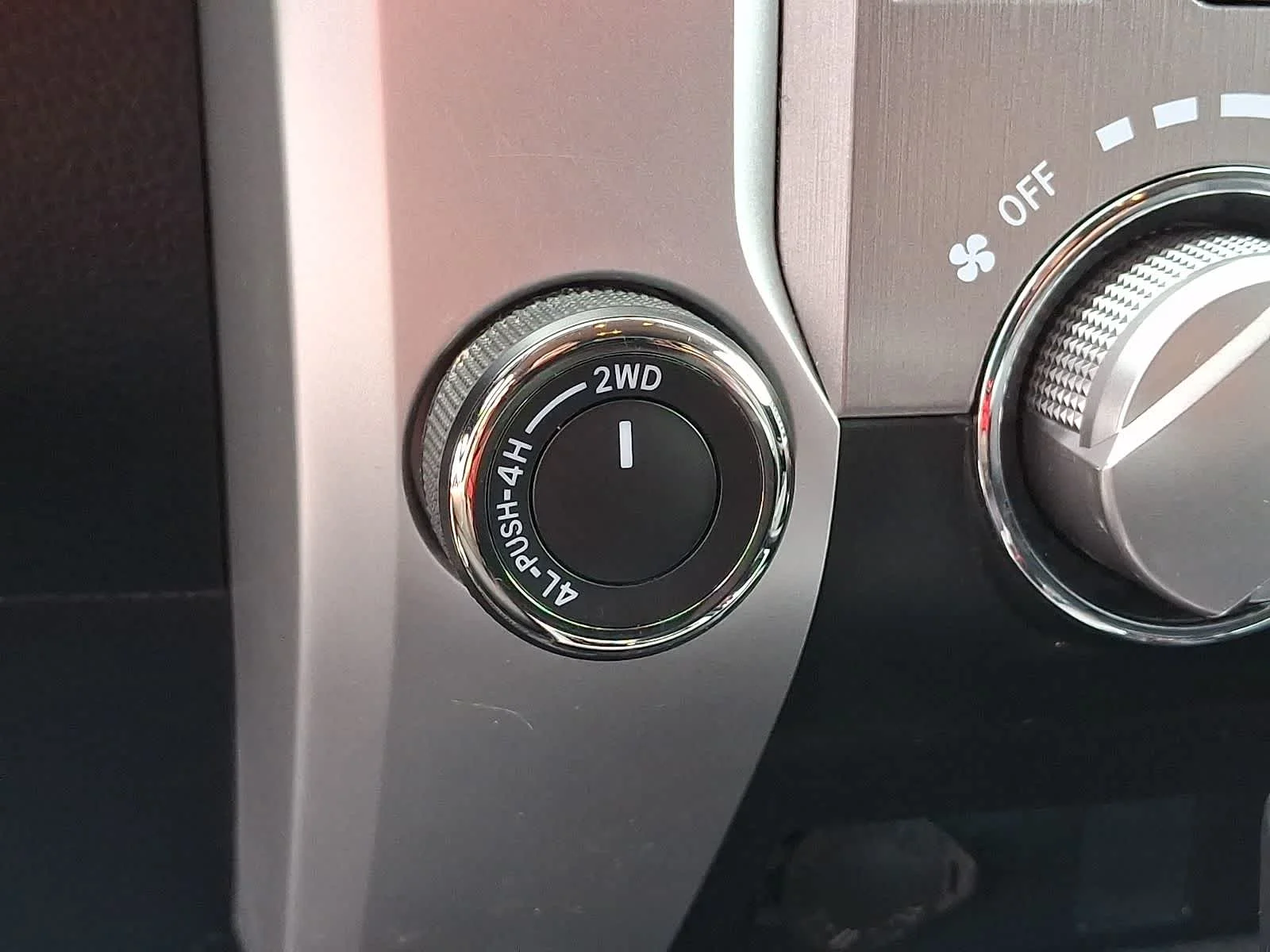 Used 2017 Super White Toyota SR5 image 28