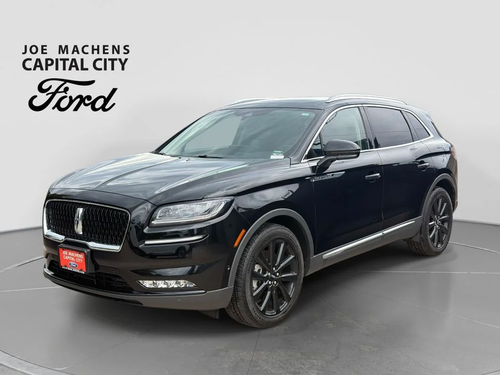 Used 2023 Infinite Black Metallic Lincoln Reserve image 9