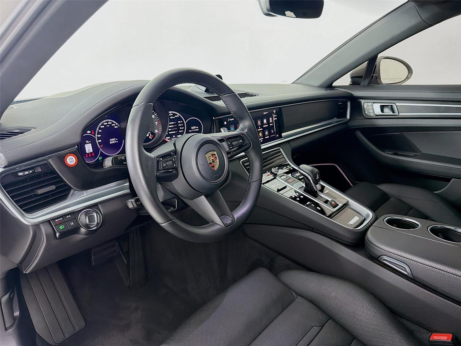 Certified Used 2023 Chalk Porsche Platinum Edition image 4