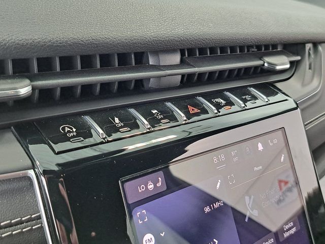 Used 2022 White Jeep Altitude image 14
