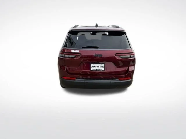New 2026 Velvet Red Pearl-Coat Exterior Paint Jeep Altitude image 4