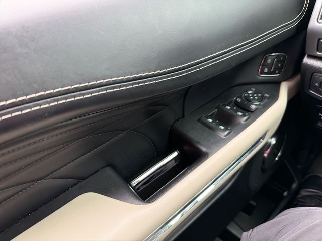 Used 2020 White Ford Platinum image 16
