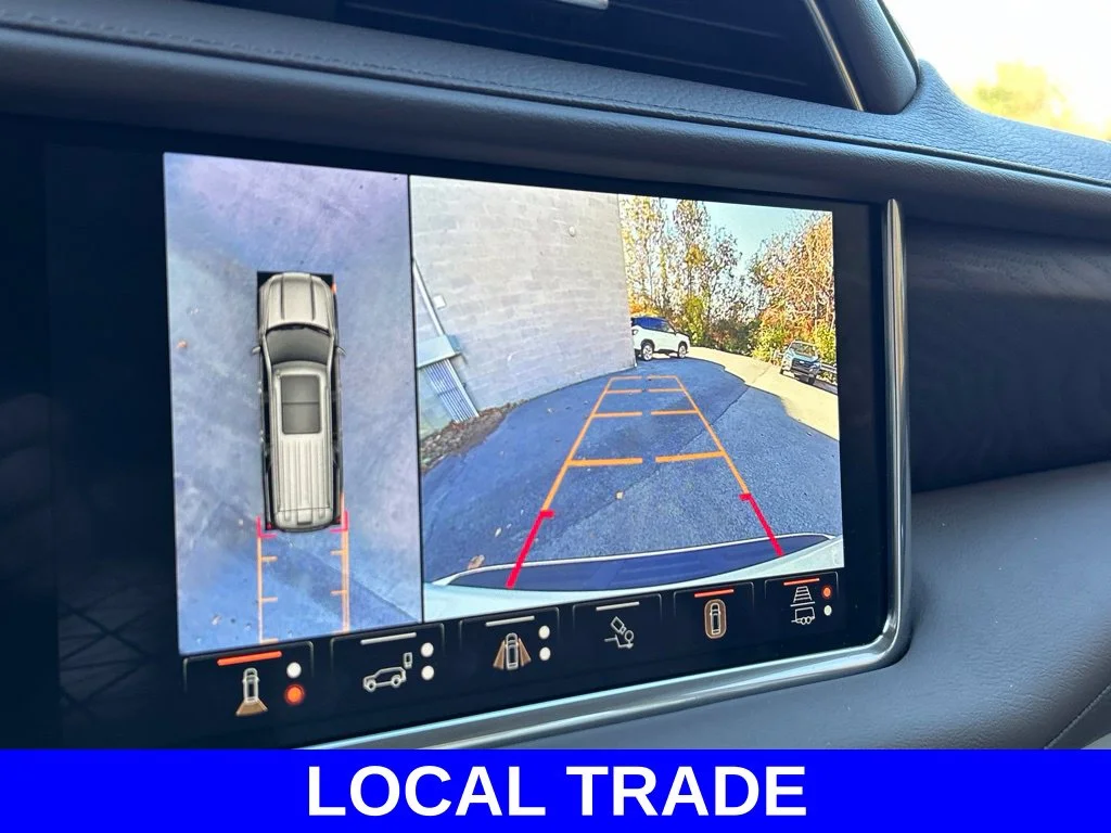 Used 2024 White GMC Denali image 32