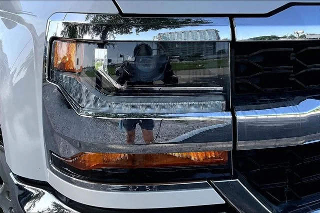 Used 2018 Beige Chevrolet LT image 31