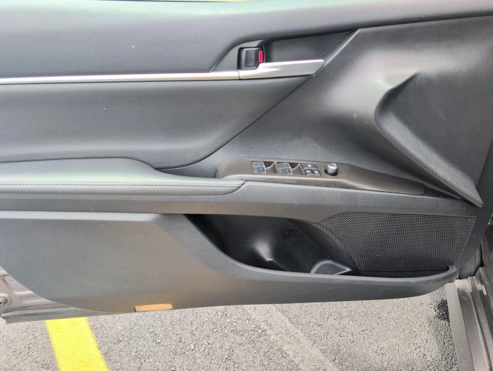 Used 2024 Predawn Gray Mica Toyota XLE image 19