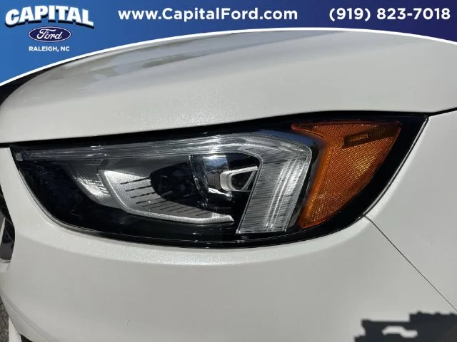 Used 2022 White Ford SEL image 11