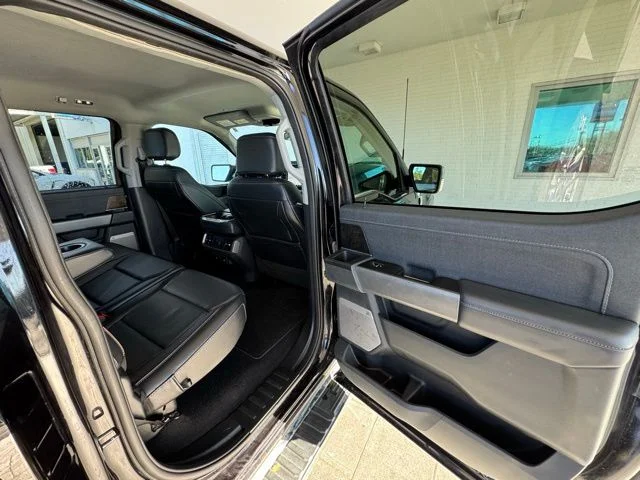 Used 2023 Black Ford Lariat image 31