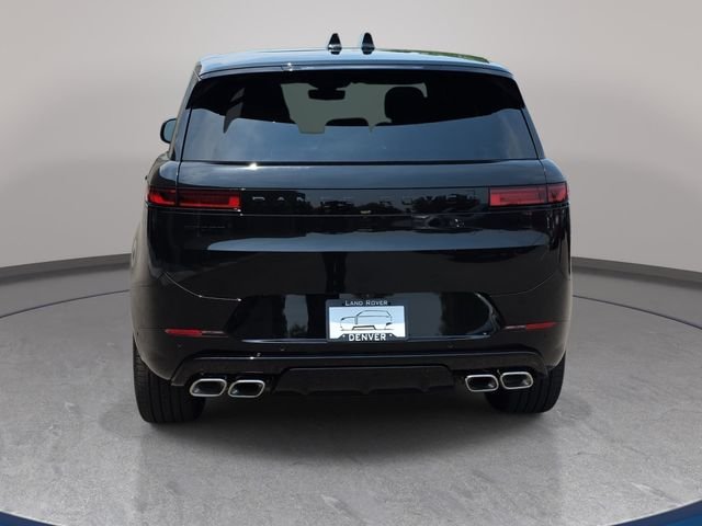 New 2026 Santorini Black Land Rover Dynamic SE image 6