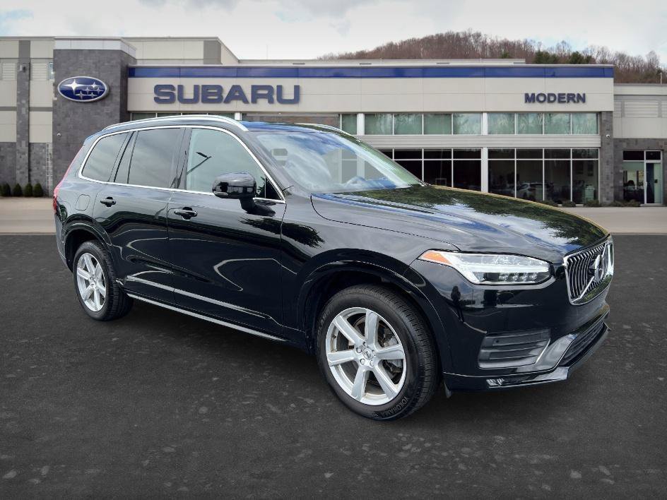 Used 2021 Onyx Black Metallic Volvo Momentum image 3