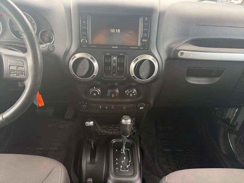 Used 2017 Silver Jeep Unlimited Sahara image 15