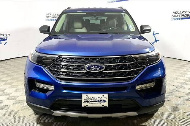 Certified Used 2023 Blue Metallic Ford XLT image 29