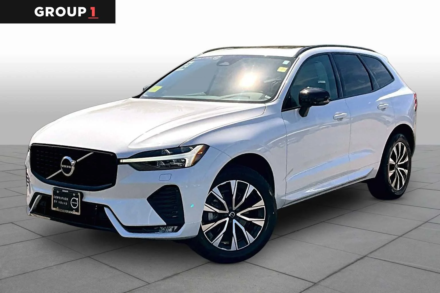 2024 Volvo XC60 B5 Core Dark Theme AWD's photo