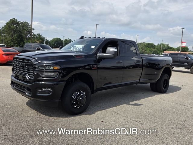 New 2026 Diamond Black Crystal Pearl-Coat Exterior Paint RAM Big Horn image 3